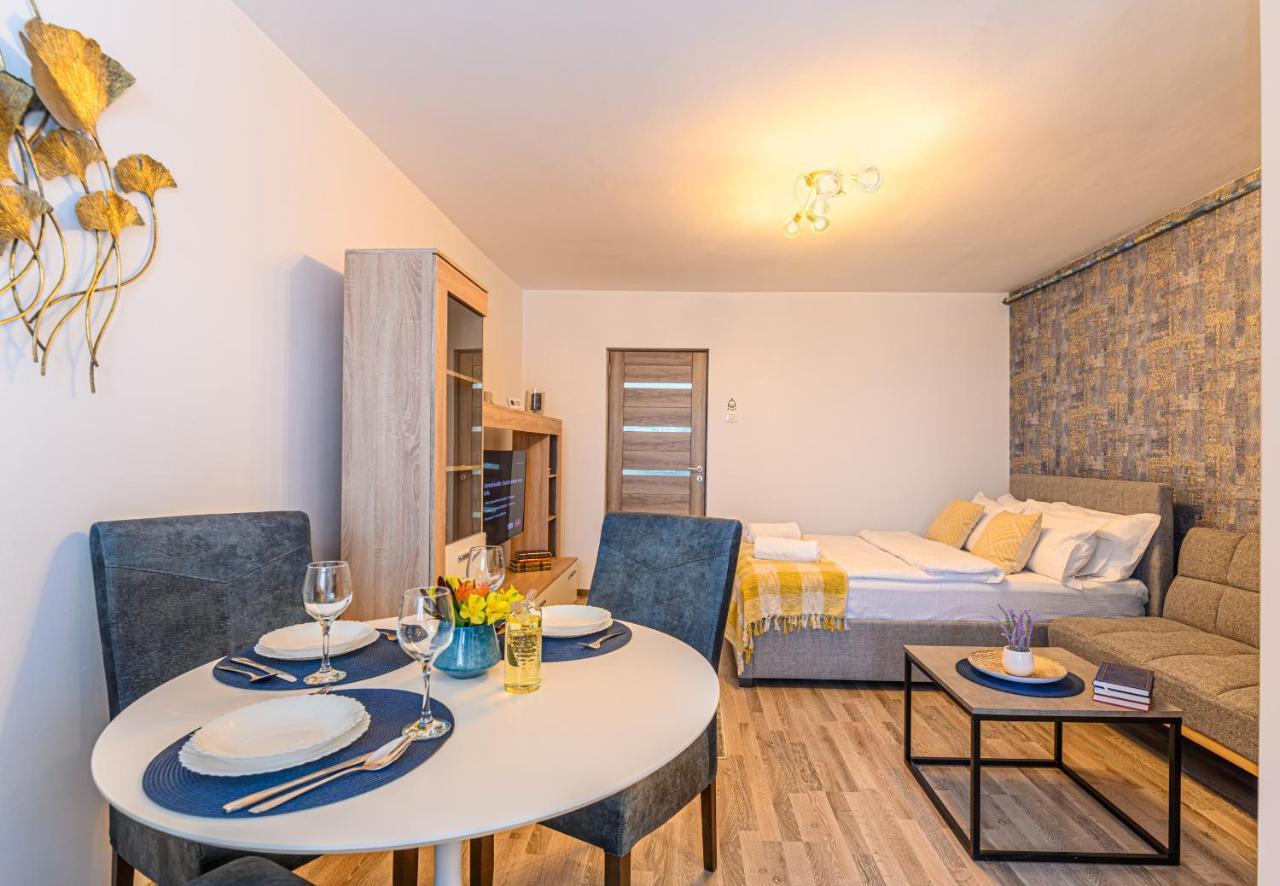 Luxury - Soarelui 10 * Brasov