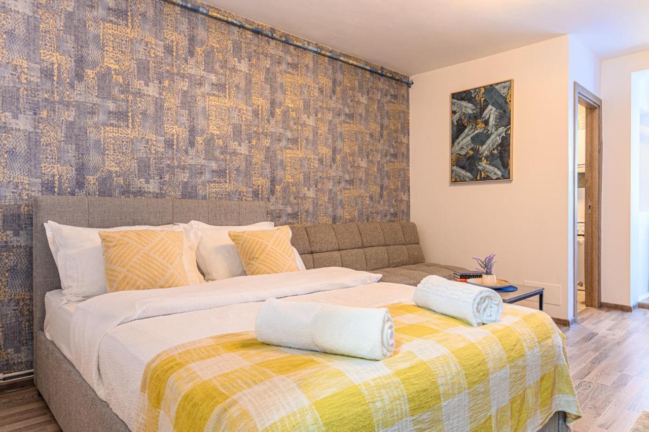 Luxury - Soarelui 10 Brasov